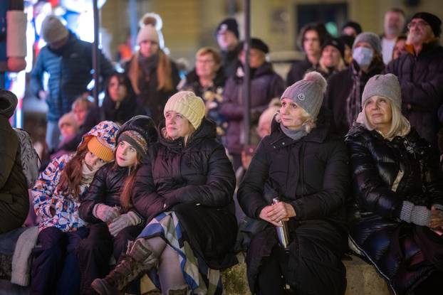 Zagreb: Prijenos baletne bajke Orašar ispred HNK