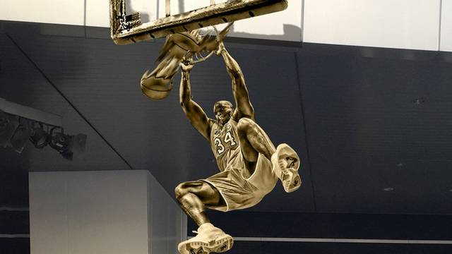 U društvu Jordana i Jabbara: O'Nealu kip visok tri metra...