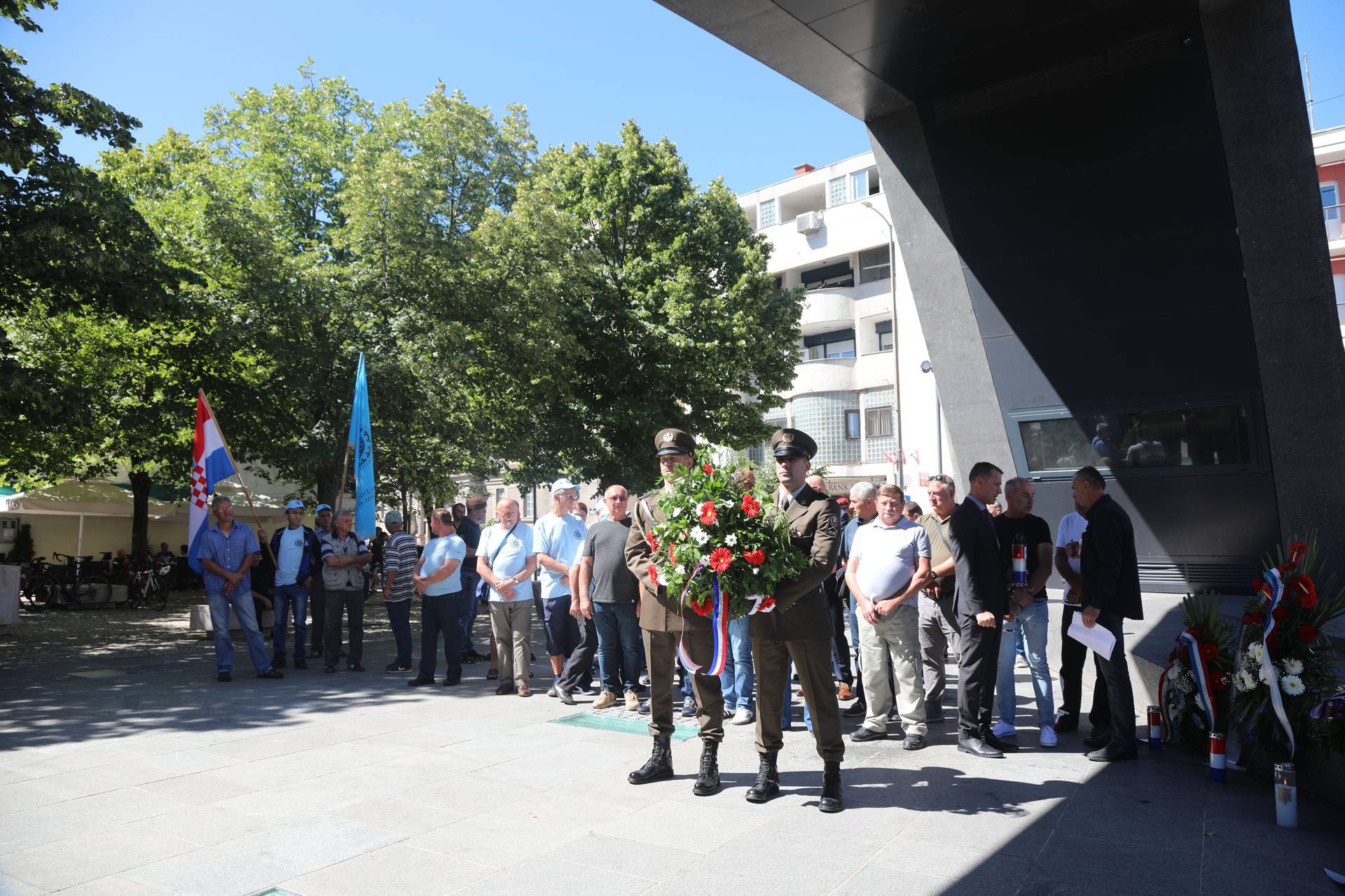 U Kninu svečano obilježen Dan logoraša i Dan Logora Knin