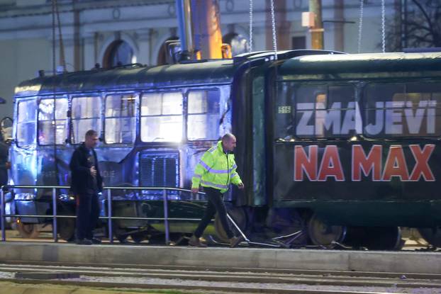 Sarajevo: U tijeku je uklanjanje tramvaja sa mjesta nesreće