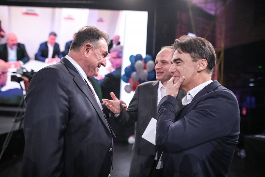 Zagreb: Izborni stožer Zorana Milanovića u Tvornici kulture