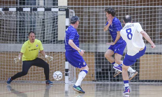 Zagreb: Veterani Dinama i Hajduka odigrali humanitarnu utakmicu