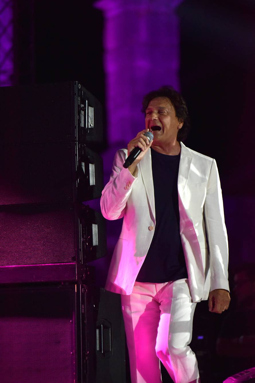 Koncert Zdravka ÄoliÄa u puskoj Areni