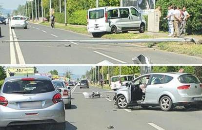 VIDEO Sudar na Aleji Bologne, stup pao preko tri trake: 'Clio je pobjegao, a BMW ga je lovio!'