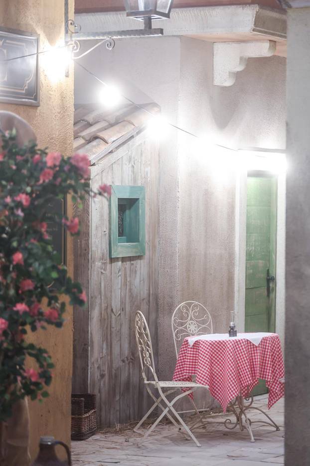 Zagreb: Obilazak kulisa i druženje s glumcima nove serije Divlje p?ele