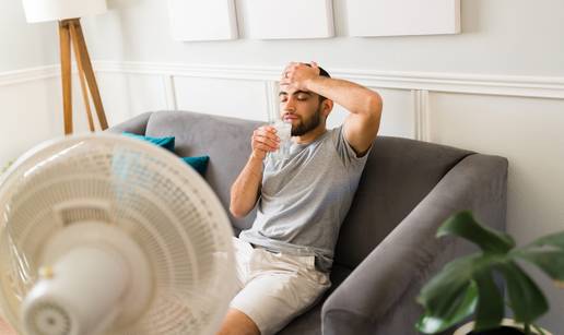 Toplinski je val, a vi nemate klima ure&dstrok;aj? Evo kako ventilator mo&zcaron;e u&ccaron;inkovit