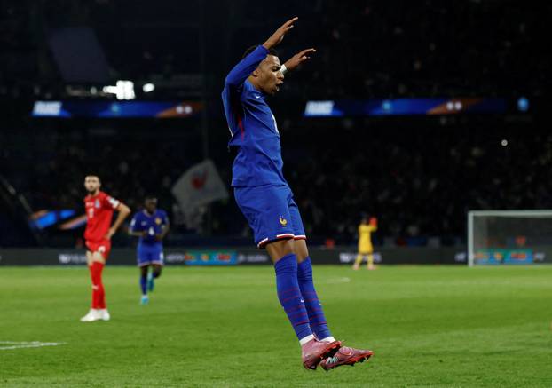 FIFA World Cup - UEFA Qualifiers - Group D - France v Azerbaijan