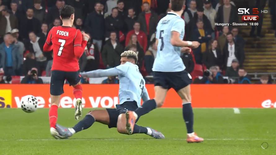 Branič Barcelone prošao bez kazne za divljački start, Tuchel u šoku: Kako nije crveni karton?