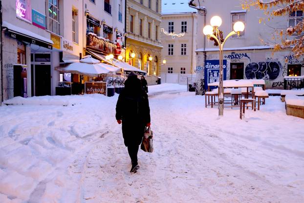 Zagreb: Najveća opasnost su neočišćeni pločnici