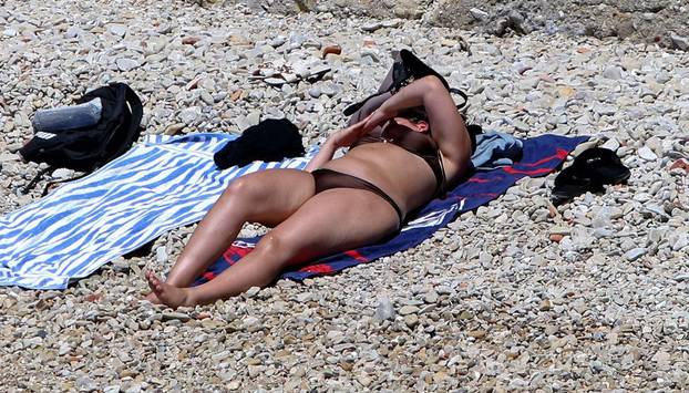 Zadar: Sve je više kupača na zadarskim plažama