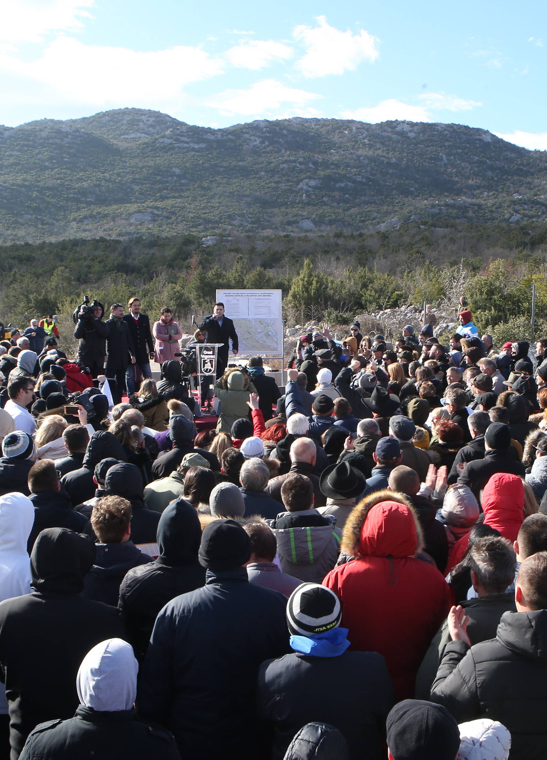 RavÄa: Prosvjed zbog kaÅ¡njenja radova na tunelu Vrgorac-Drvenik