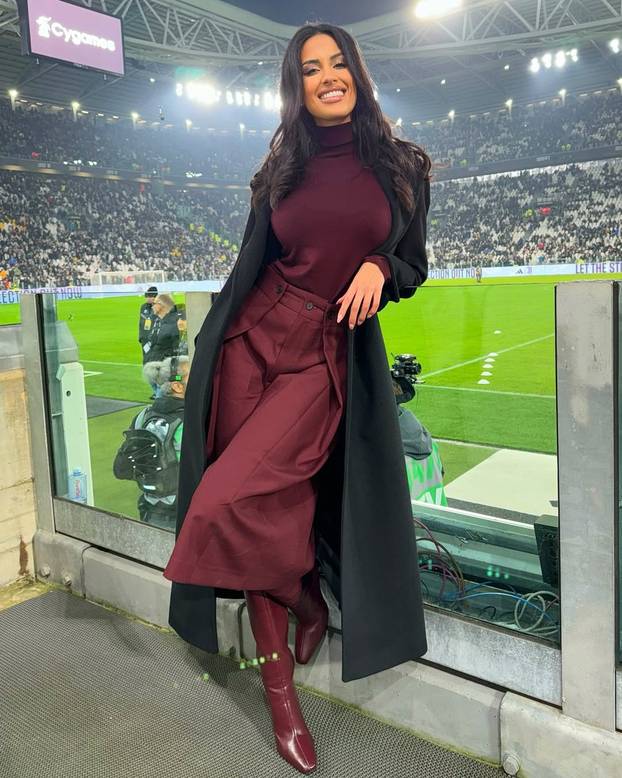 FOTO Diletta Leotta dobila je konkurenciju. Zbog ljepotice derbi Italije bio u drugom planu