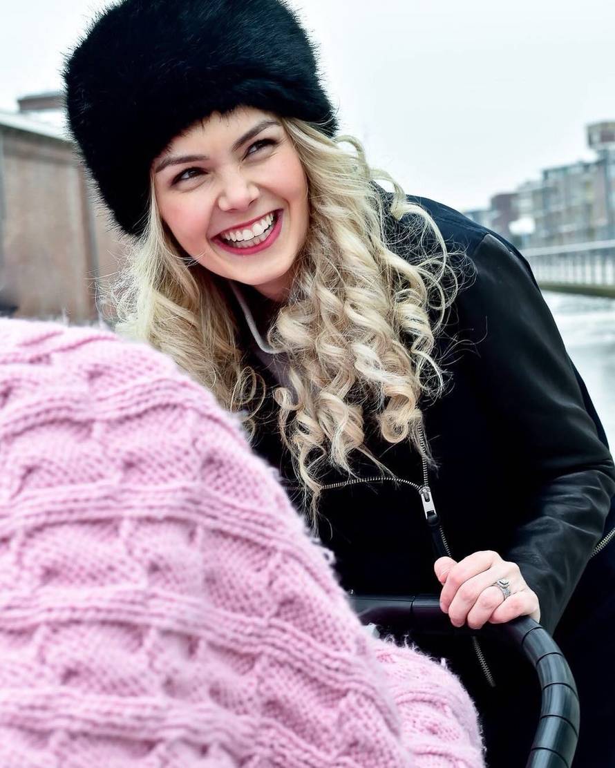 WAGS-ice s domaćih terena: Igrače s tribina bodre bivše misice i ljubavi iz srednjih škola