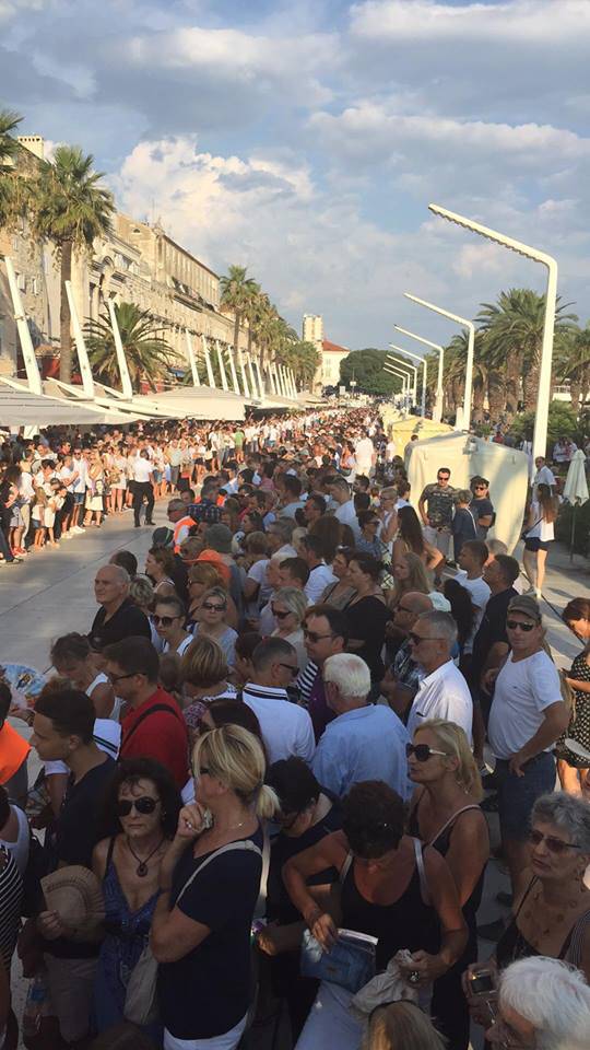 Torcida se oprostila od Olivera: 'Zapalili' zvonik Svetog Dujma