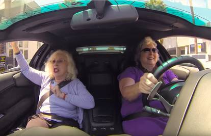 Lamborghini kraljice: Dvije bakice provozale su jurilicu