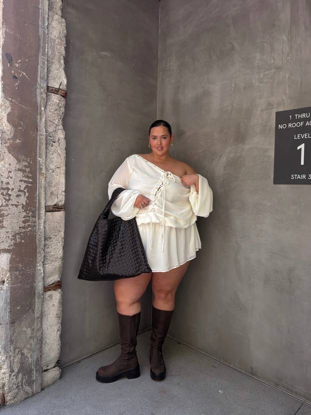 FOTO Ovaj model prkosi idealima i ruši stereotipe: 'Ne skrivam svoje tijelo, volim ga!'