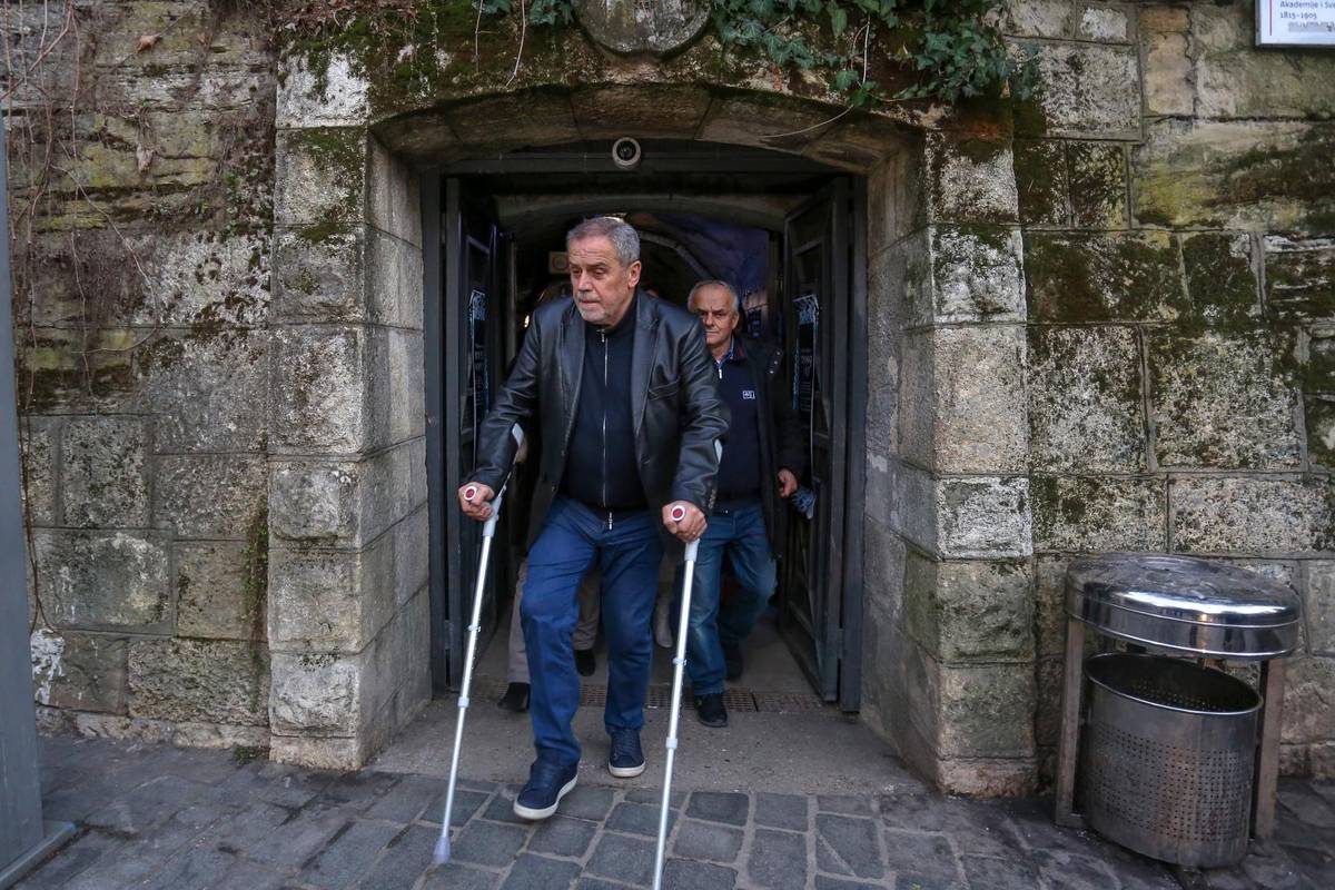 Savjetovali su mu da uspori: Prebolio moždani udar, zbog Putina je ignorirao lom noge