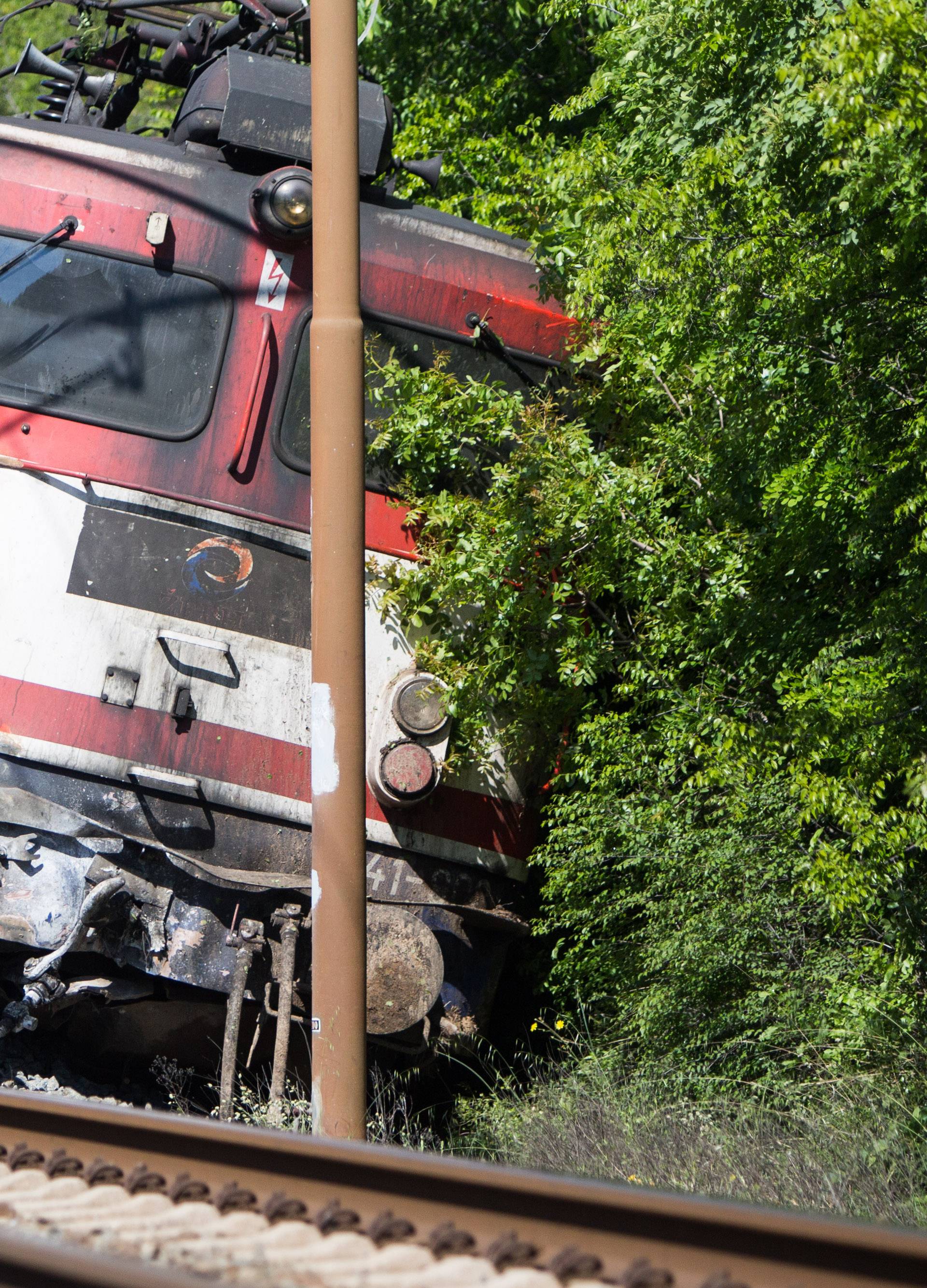 Teretni vlak izletio s tračnica kod Mostara, dvoje ozlijeđenih