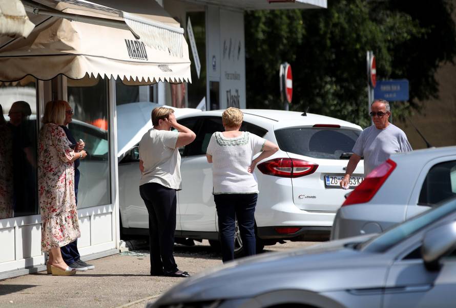 Velika Gorica: Automobilom se zabio u kiosk za izradu ključeva