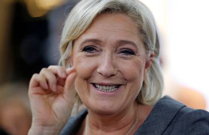 Le Pen napala protukandidata: 'Macron otvorio put islamizmu'