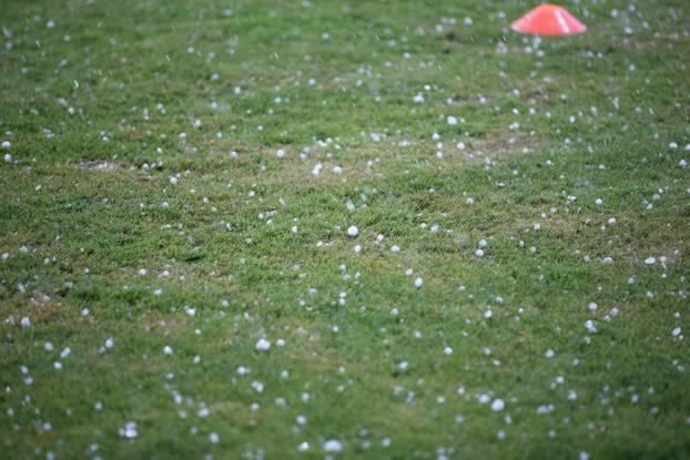Lendava: Zbog jake tuče otkazana je pripremna utakmica Dinamo - Bešiktaš