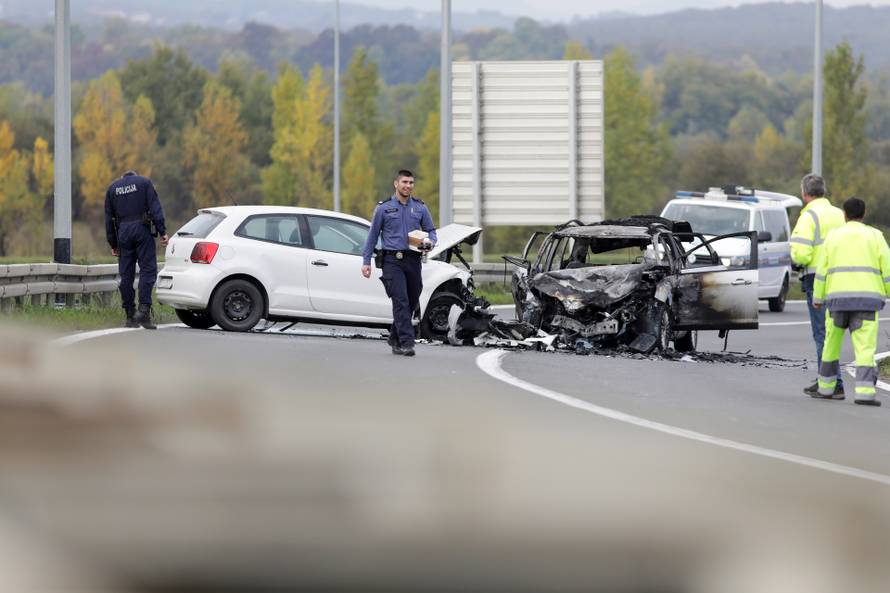 Zagreb: U prometnoj nesreći izgorio jedan automobil
