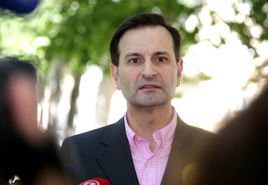 Kovač o špijunu: Trećerazredna epizoda u serviranoj sapunici