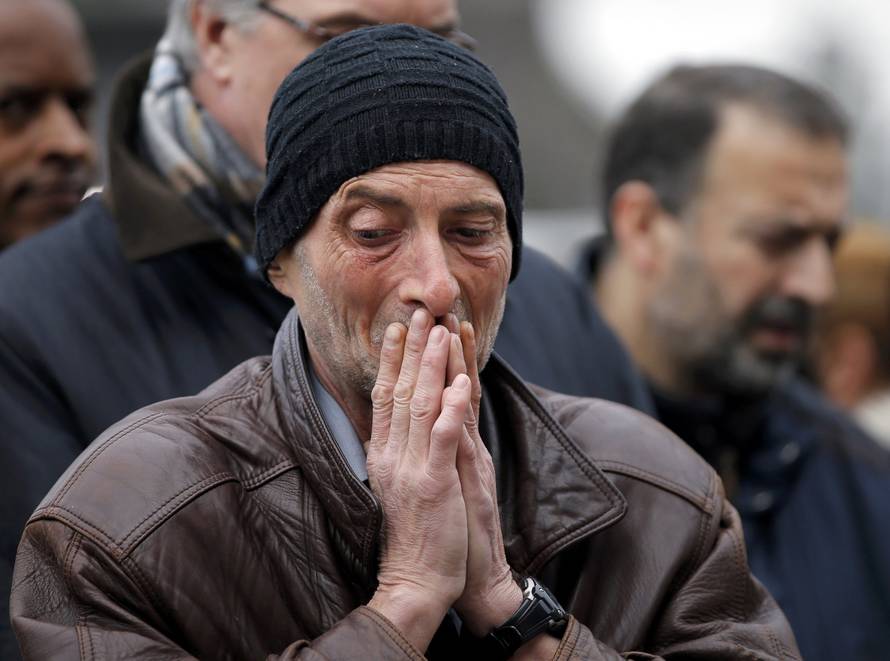 Bruxelles oplakuje žrtve: Na trgu su se okupile stotine ljudi