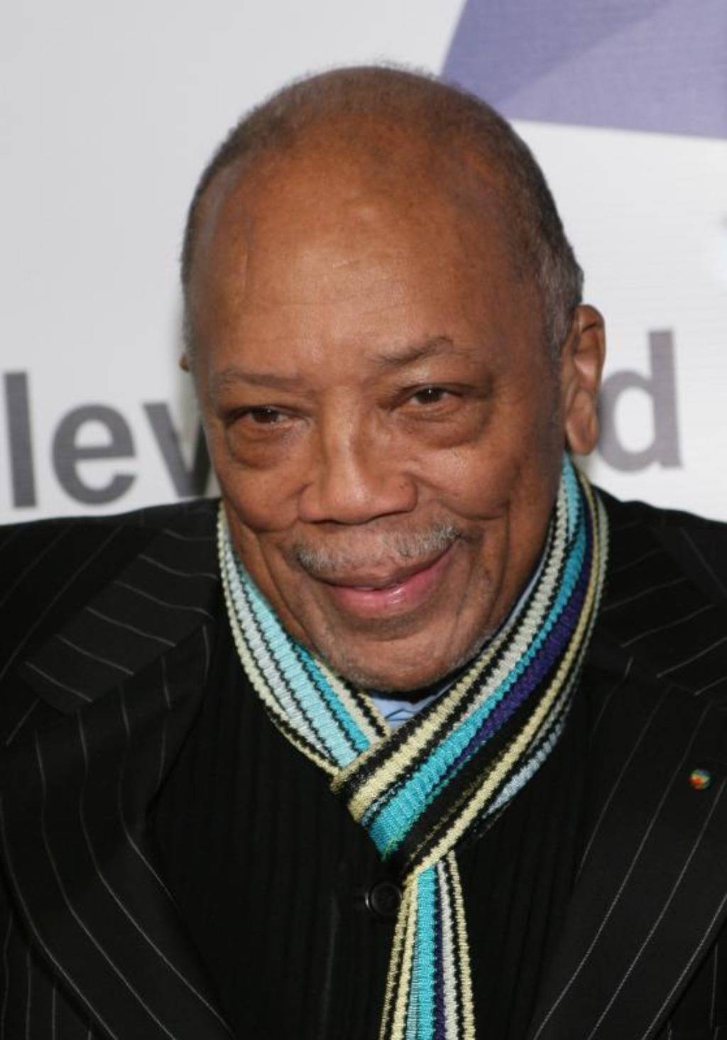 Quincy Jones u bolnici zbog jakih bolova u prsnom košu