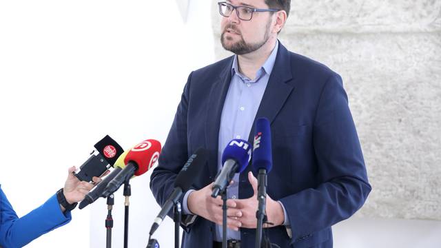 Zagreb: Peđa Grbin o aktualnim temama