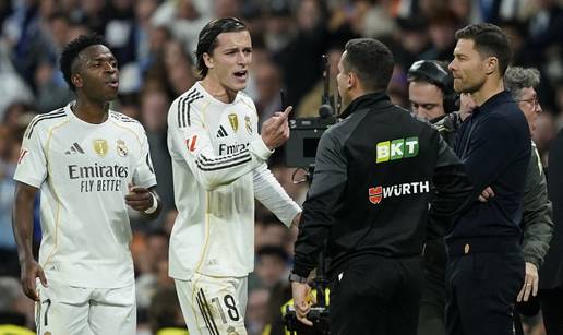 Kraljevska katastrofa: Suca su naganjali i nakon utakmice! 'Tako sudi&scaron; i onda tamo pla&ccaron;e&scaron;'