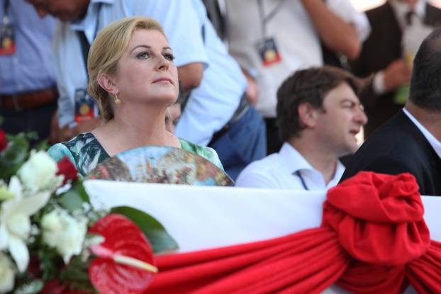 Sinj: Visoki uzvanici iz lože bodrili alkare 