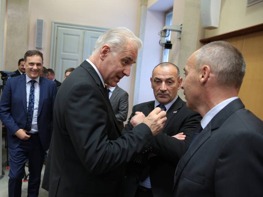 Završila sjednica: Prihvatili su četiri zakona i sugestije oporbe