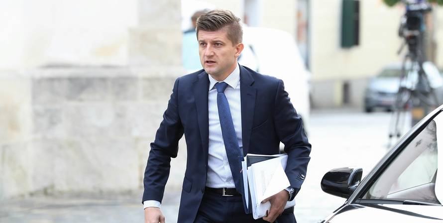 Marić je najavio: Od idućega tjedna poskupljuju cigarete