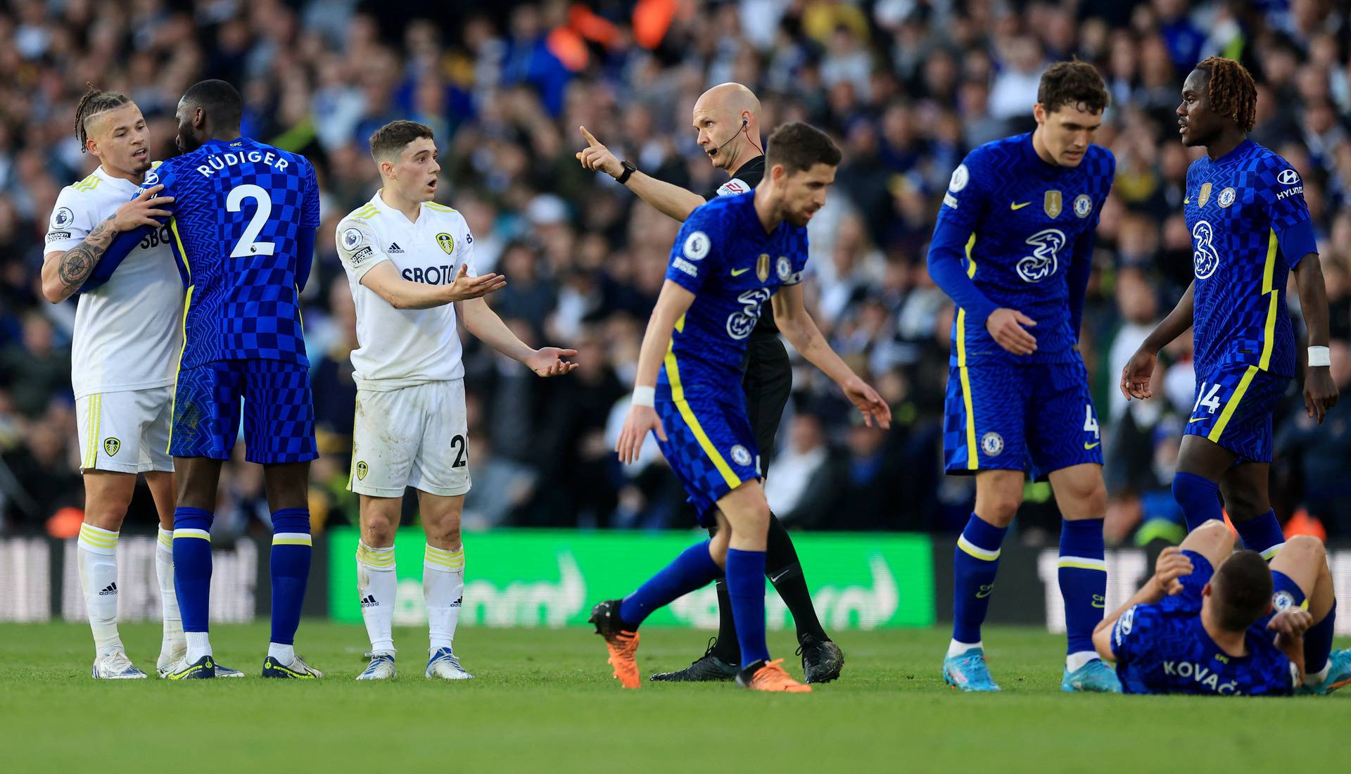 Premier League - Leeds United v Chelsea