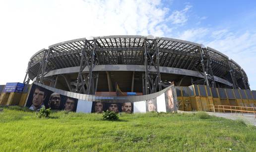 Predsjednik Napolija: Stadion nam je kao odlagalište smeća