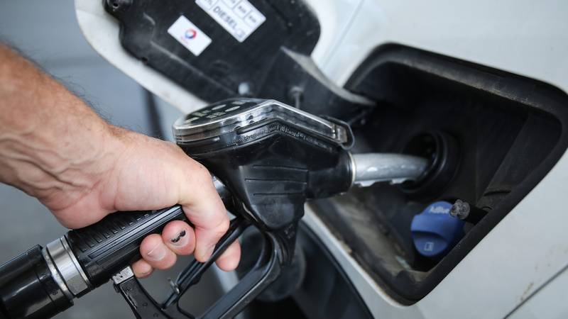 U Sloveniji od ponoći kreće ograničenje točenja goriva! Procurile cijene za Hrvatsku