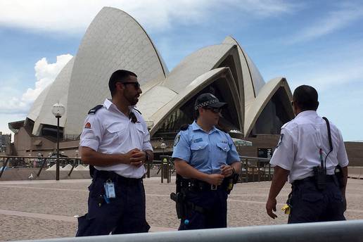 Na ulice Sydneyja izašla vojska: Kontroliraju provođenje mjera