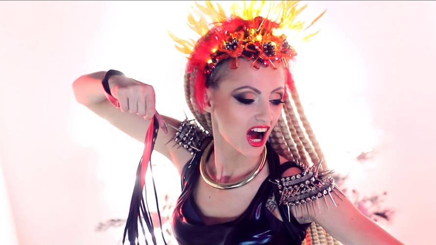 Alex Ognjena: Pjevačicu su već prozvali našom Lady GaGom