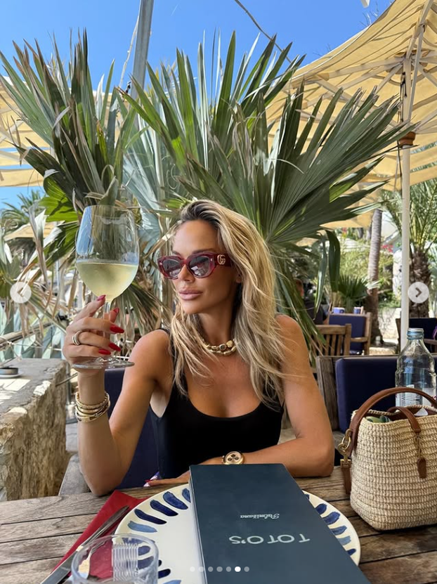 Maja Šuput vatrenim pozama uz bazen mnogima osvježila dan: Evo kako teče njeno 'vrelo' ljeto