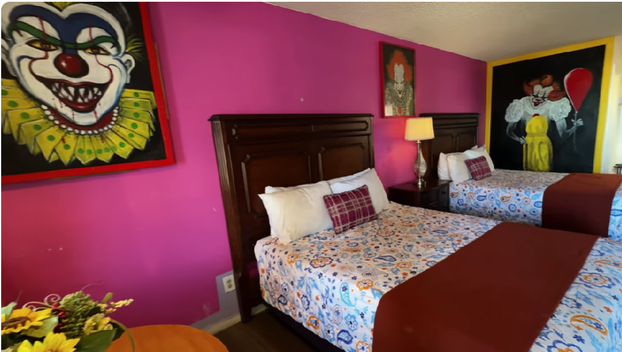 FOTO Biste li se usudili prenoćiti u motelu okruženi klaunovima?