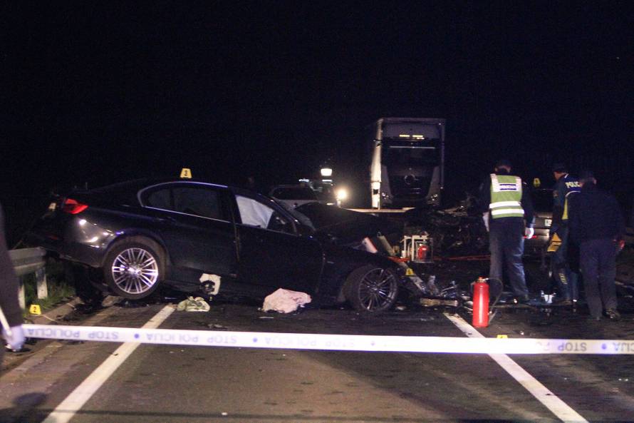 U prometnoj nesreci na Turanjskoj obilaznici smrtno su stradale dvije osobe