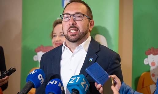 VIDEO Tomašević o incidentu na FPZG-u: 'Nasilnici Bernardić i Goluža pokazali su pravo lice'