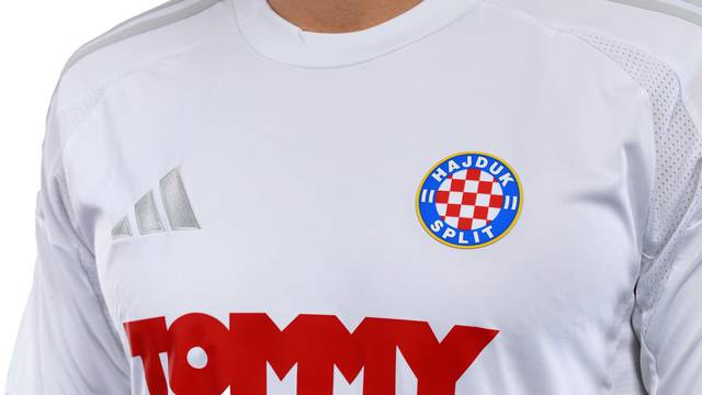 Hajduk objavio dresove za novu sezonu. Kako vam se sviđaju?