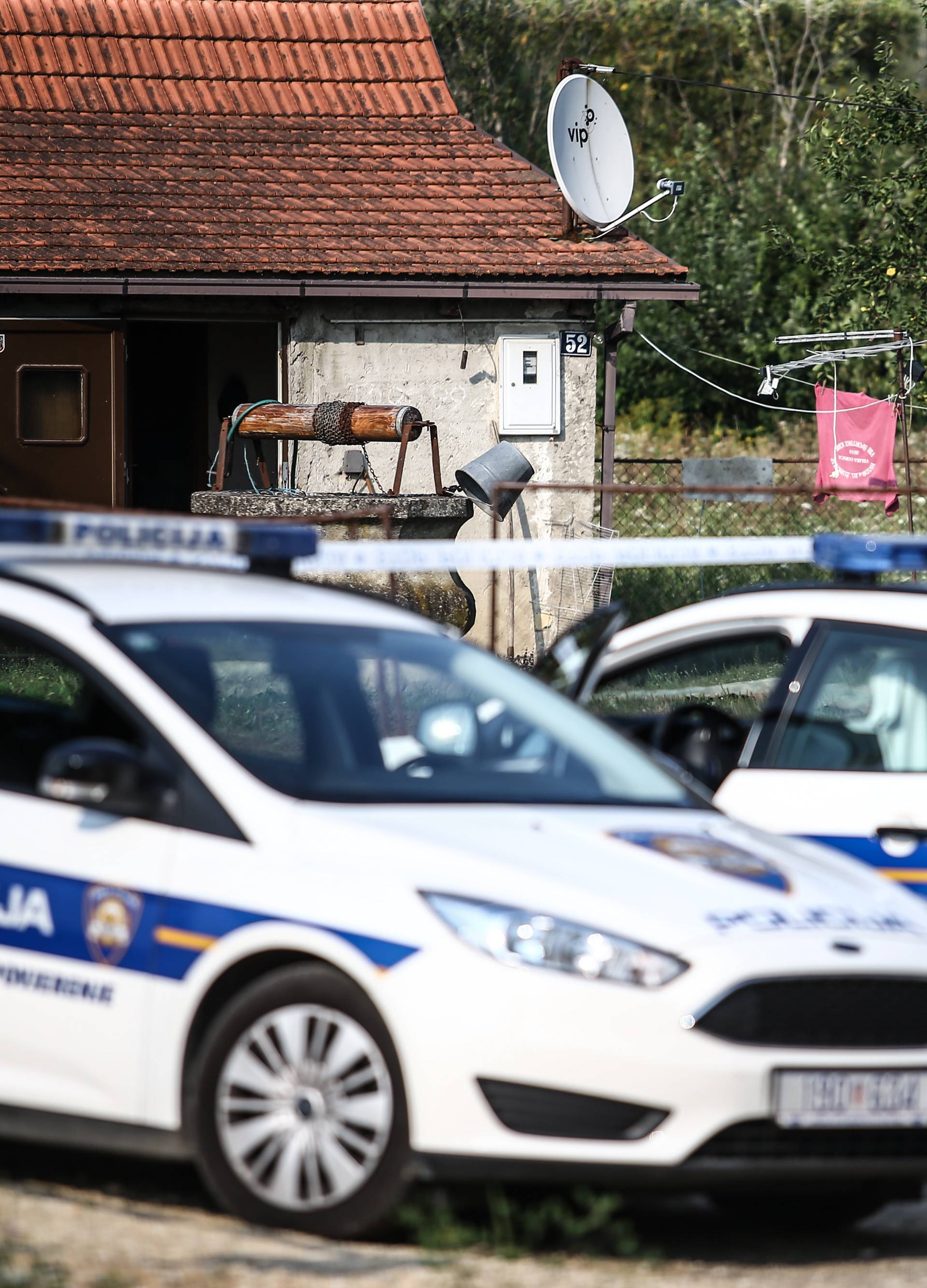 Bunjani: Policija doÅ¡la zbog prijave obiteljskog nasilja, on ih napao