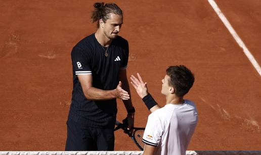 Zverev savladao Men&scaron;ika i ide po prvu titulu na Grand Slamu