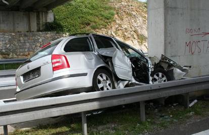 Na autocesti kraj Ogulina poginuli su turisti iz Češke