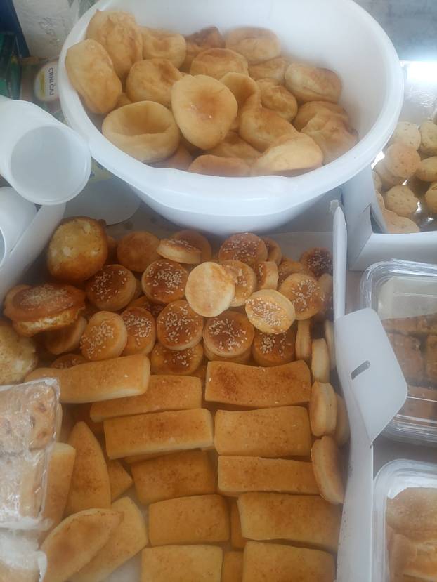 FOTO Za svakog ima ponešto! Prosvjednike u Beogradu čekala hrana, ovo je danas na meniju