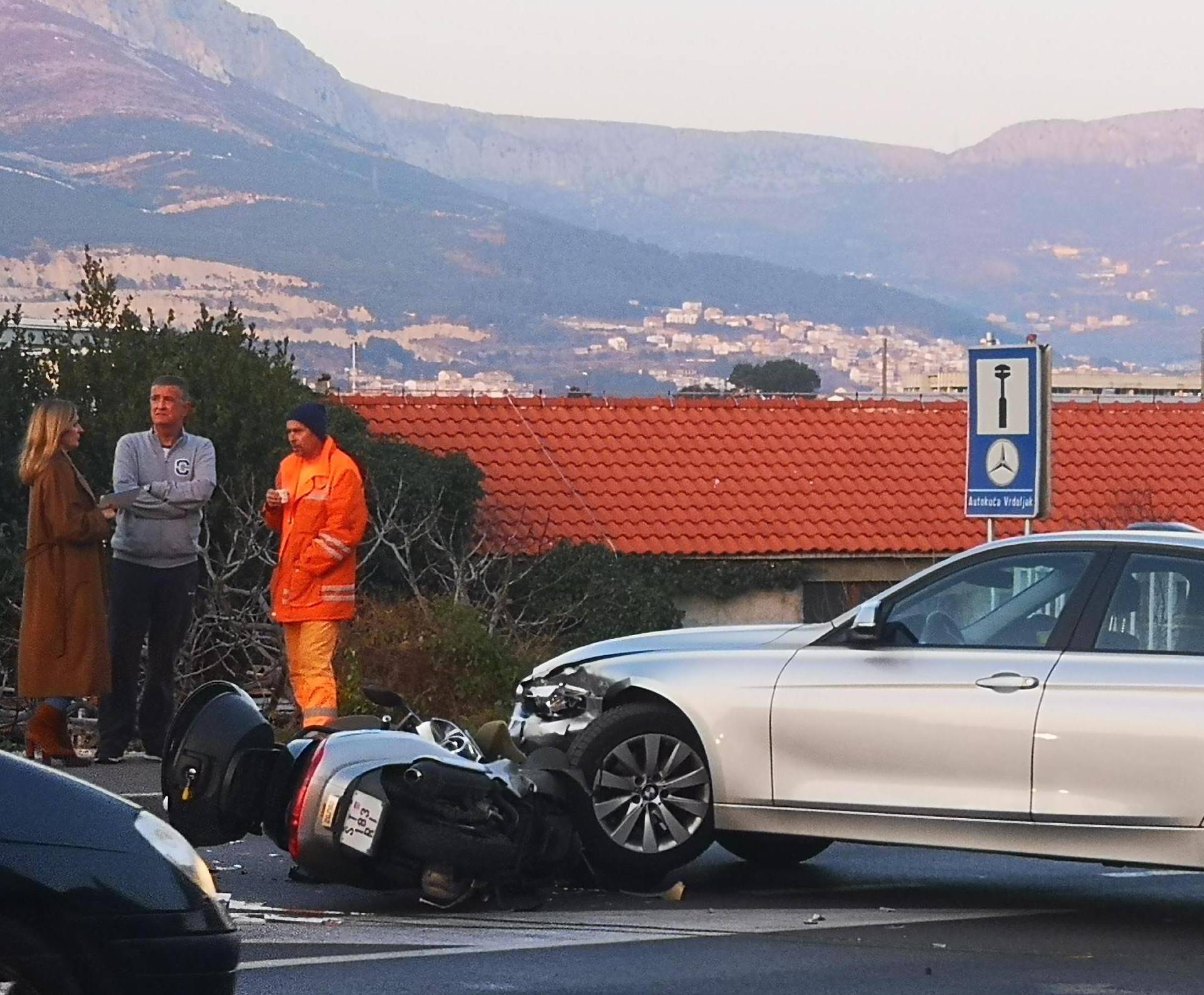 Motociklist ozlijeđen u sudaru: 'Cesta je na tom dijelu opasna'