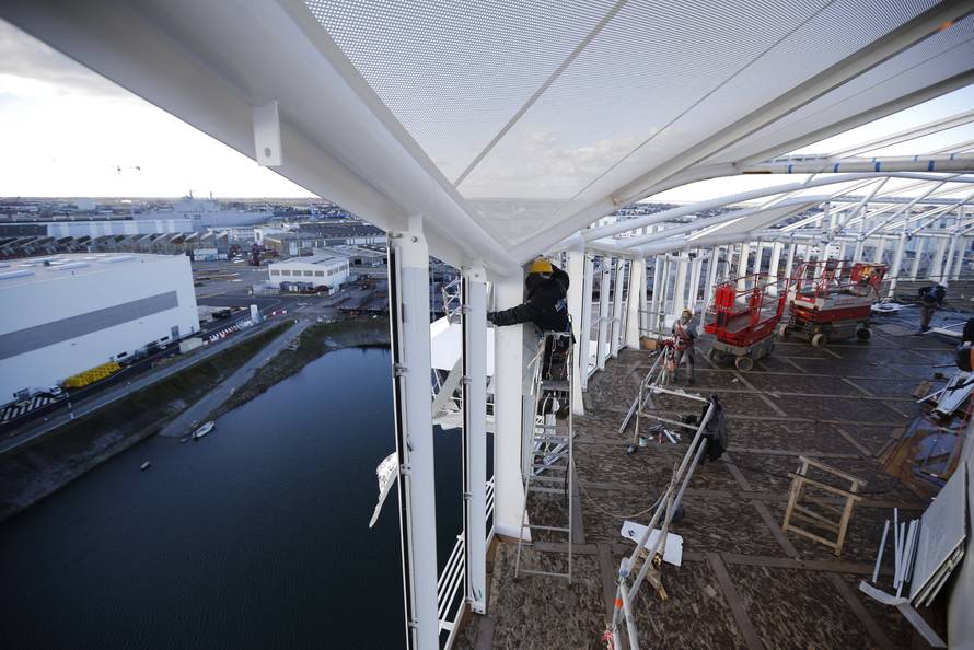 Najveći kruzer na svijetu je krenuo na svoje prvo putovanje